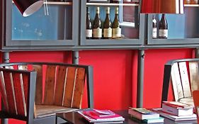 Hotel Courtille De Solutre