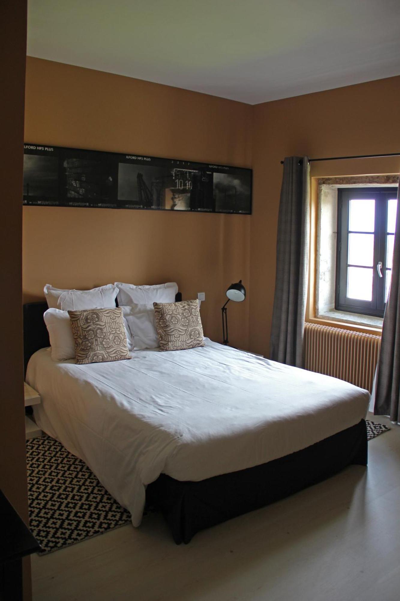 Hotel Courtille De Solutre Eksteriør billede
